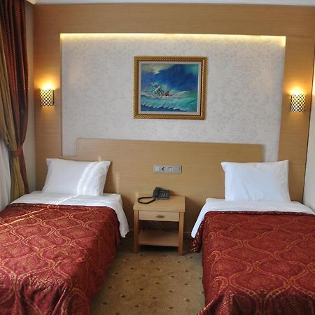 Gebze Palas Hotel エクステリア 写真